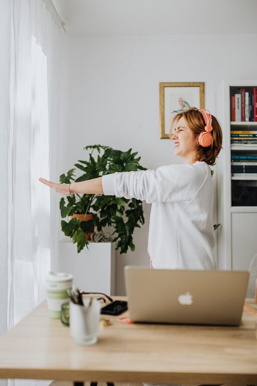 Tips for Creating a Relaxing Home Office Environment to Boost Productivity